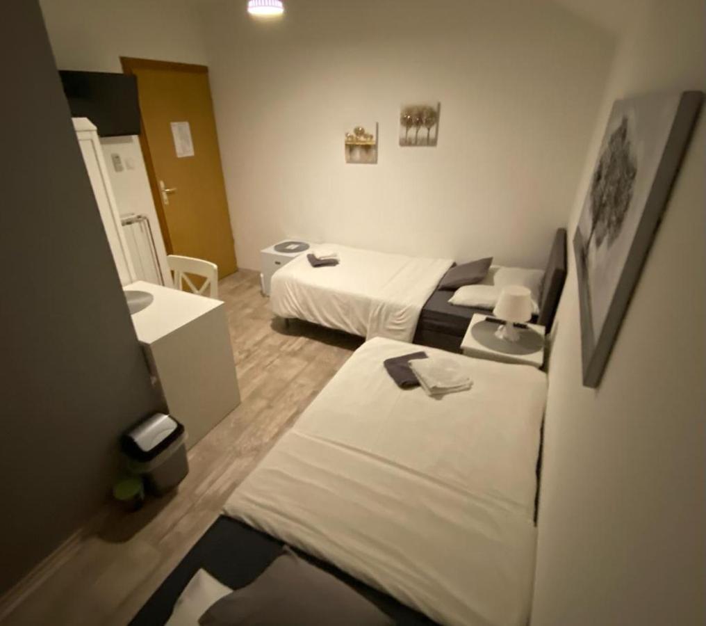 Guest House Lucija Buzin Buitenkant foto