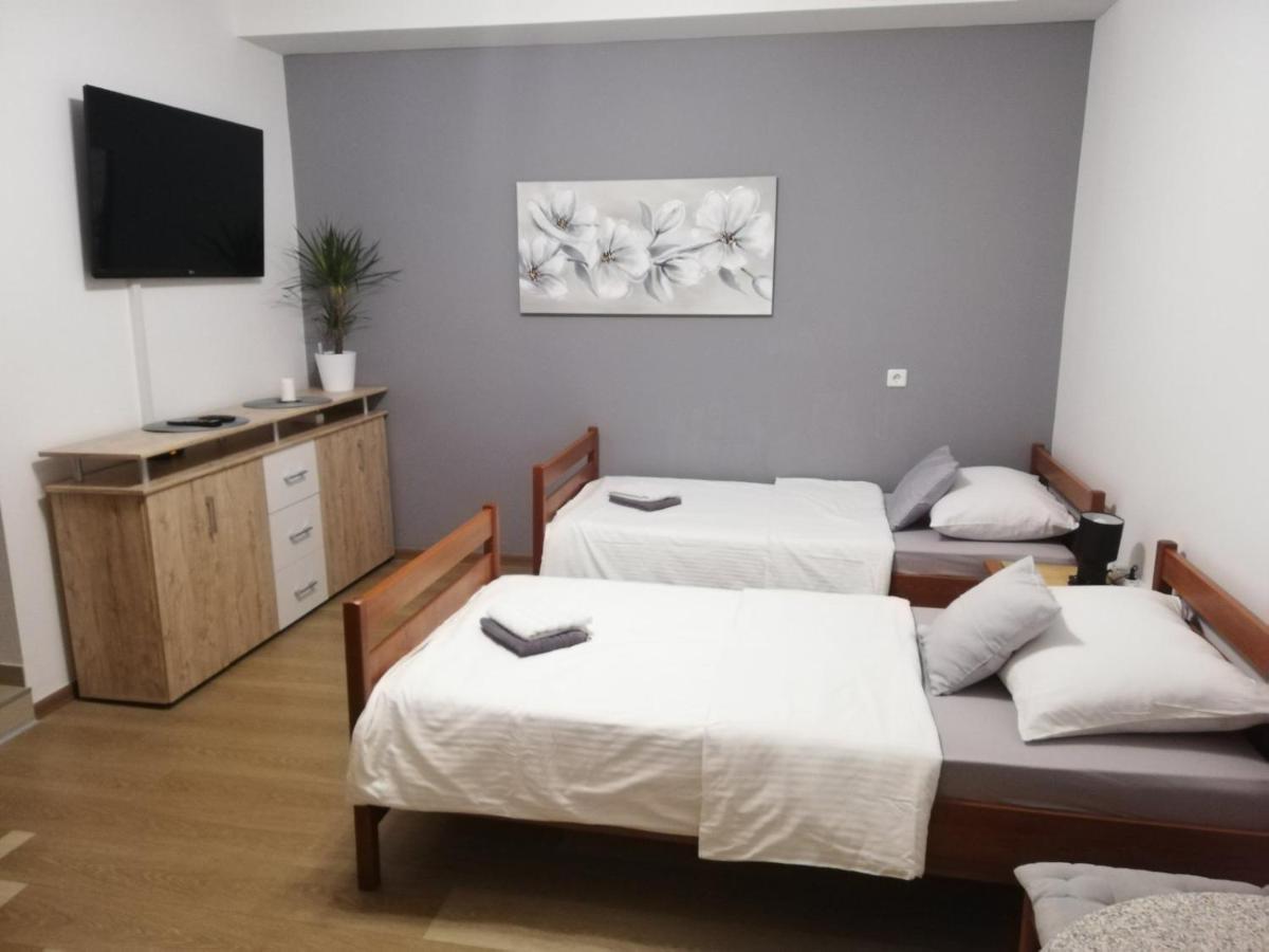 Guest House Lucija Buzin Buitenkant foto