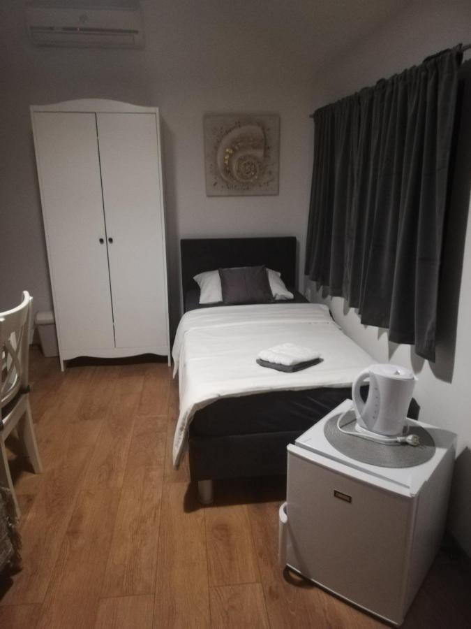 Guest House Lucija Buzin Buitenkant foto